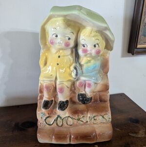 Vintage American Bisque Sweethearts Umbrella Kids Cookie Jar USA 739 - No Lid